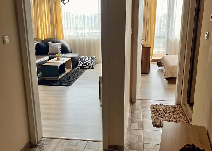 شقة Happy Bears Place فارنا